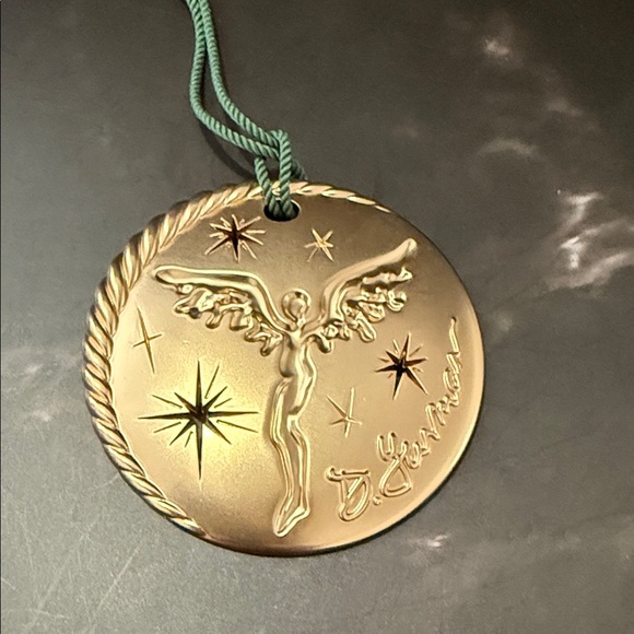 David Yurman 2025 Holiday Angel Ornament - Picture 2 of 5